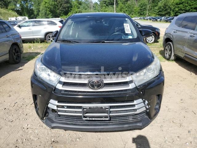 2018 TOYOTA HIGHLANDER LE