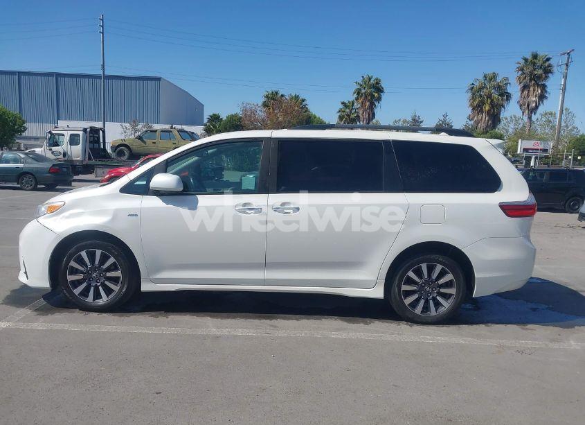 Thumbnail 6 of 2019 TOYOTA SIENNA XLE 7 PASSENGER