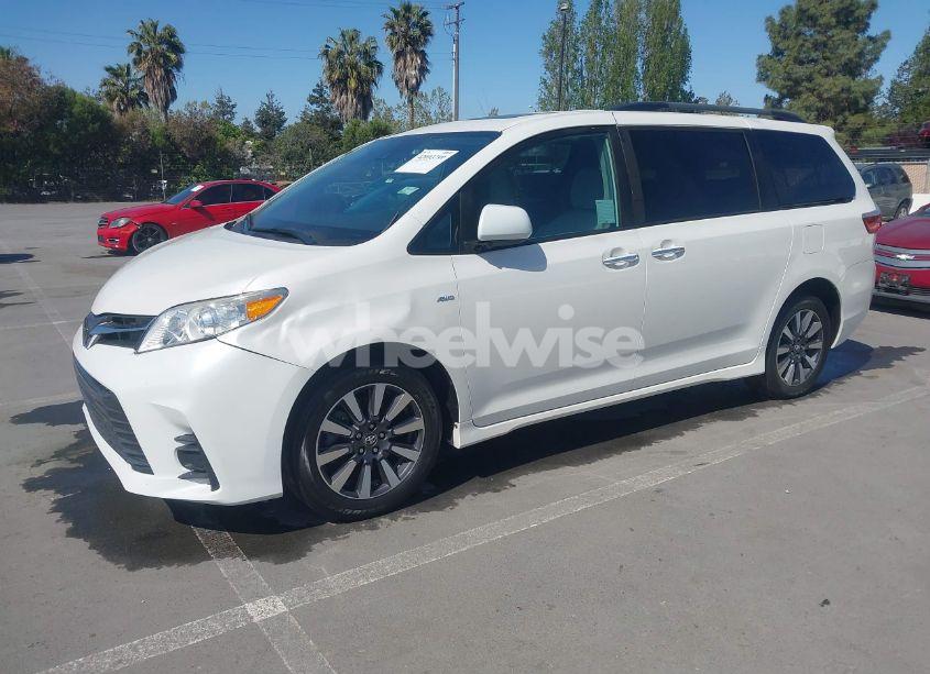 Thumbnail 10 of 2019 TOYOTA SIENNA XLE 7 PASSENGER