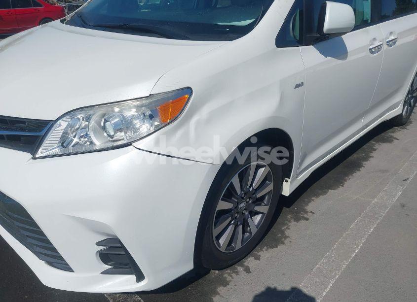 Thumbnail 14 of 2019 TOYOTA SIENNA XLE 7 PASSENGER