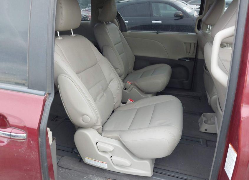 Thumbnail 14 of 2017 TOYOTA SIENNA XLE 7 PASSENGER