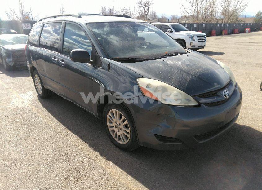 Main photo of 2010 TOYOTA SIENNA LE with VIN 5TDJK4CC9AS031970