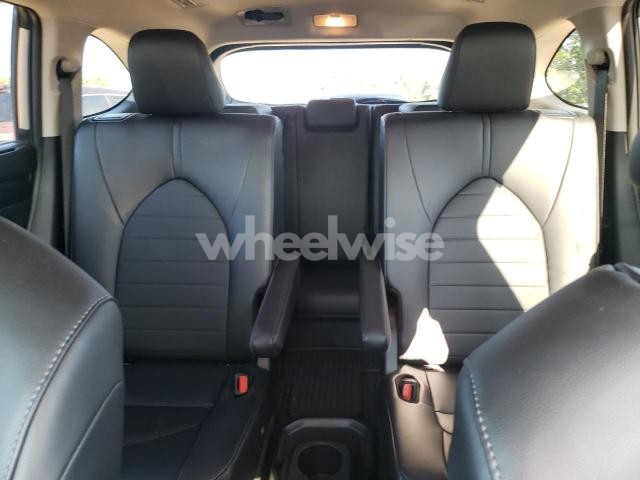 2024 TOYOTA HIGHLANDER LE - Photo 1