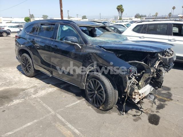 2024 TOYOTA HIGHLANDER LE