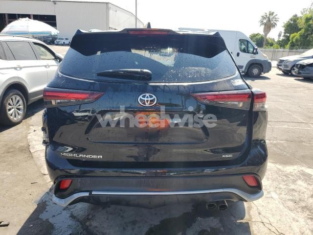 2024 TOYOTA HIGHLANDER LE