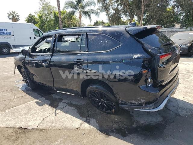 2024 TOYOTA HIGHLANDER LE