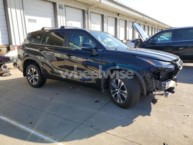 2024 TOYOTA HIGHLANDER LE