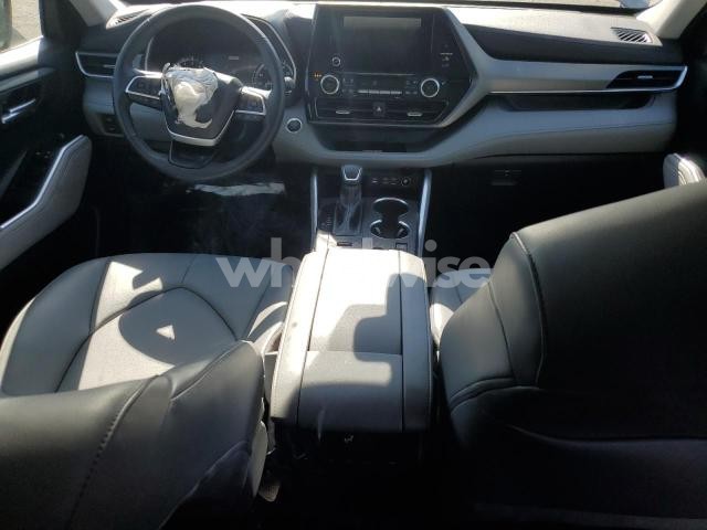 2024 TOYOTA HIGHLANDER LE