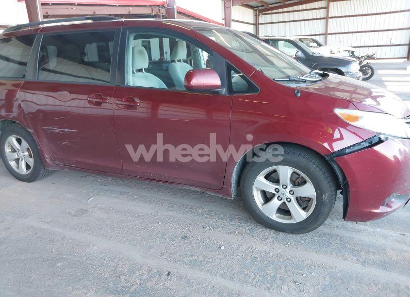 Thumbnail 8 of 2013 TOYOTA SIENNA LE V6 8 PASSENGER