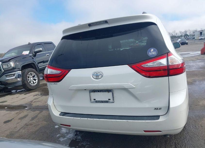 Thumbnail 8 of 2017 TOYOTA SIENNA XLE 8 PASSENGER