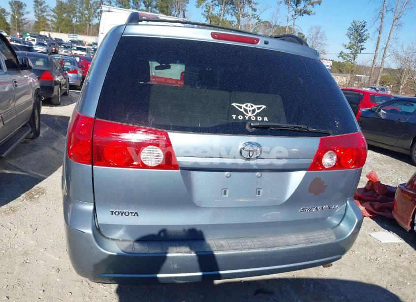 Thumbnail 8 of 2006 TOYOTA SIENNA LE