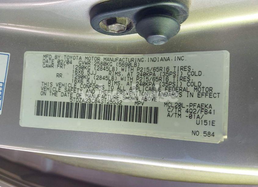 Thumbnail 12 of 2004 TOYOTA SIENNA LE