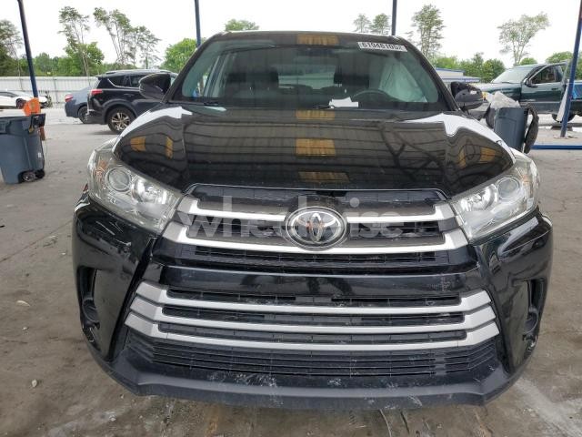 2019 TOYOTA HIGHLANDER LE