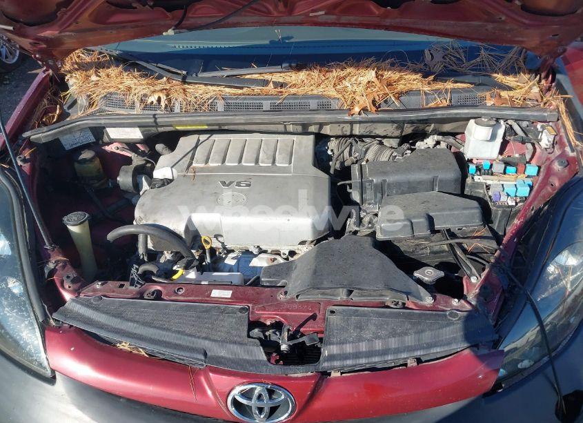 Thumbnail 2 of 2007 TOYOTA SIENNA LE