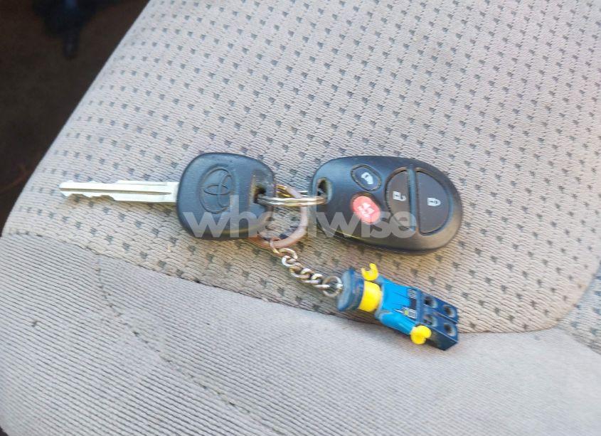 Thumbnail 3 of 2007 TOYOTA SIENNA LE
