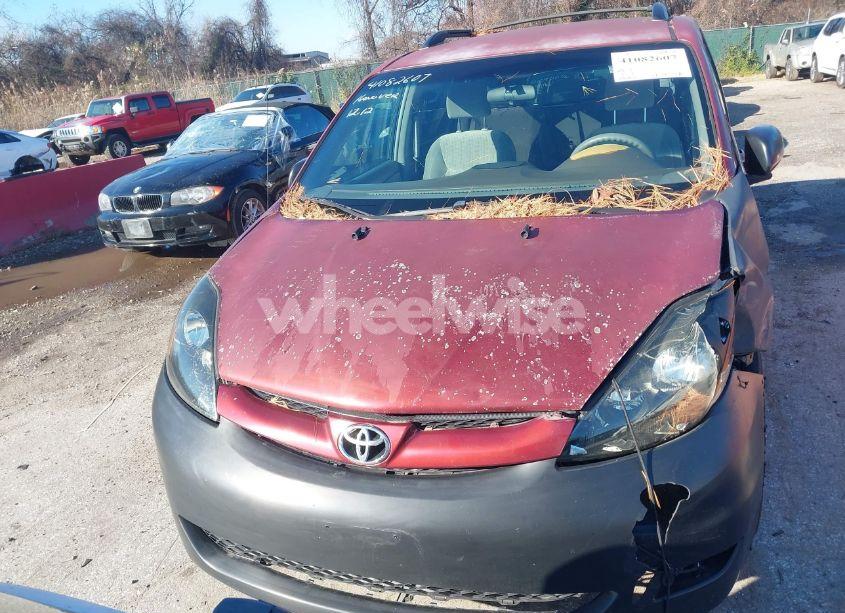 Thumbnail 4 of 2007 TOYOTA SIENNA LE