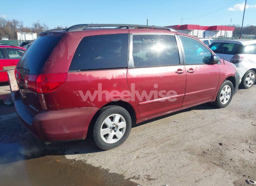 Thumbnail 12 of 2007 TOYOTA SIENNA LE