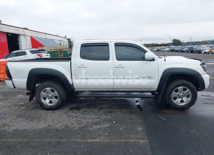 Thumbnail 5 of 2006 TOYOTA TACOMA DOUBLE CAB PRERUNNER