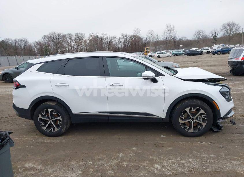 Thumbnail 5 of 2024 KIA SPORTAGE EX