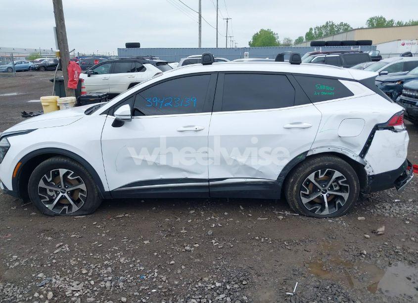 Thumbnail 6 of 2024 KIA SPORTAGE EX