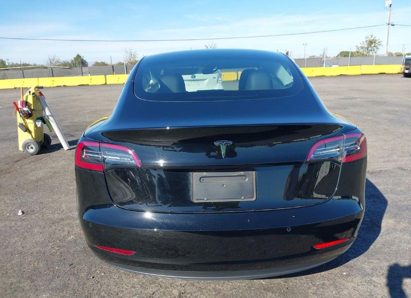 Thumbnail 7 of 2021 TESLA MODEL 3 STANDARD RANGE PLUS REAR-WHEEL DRIVE