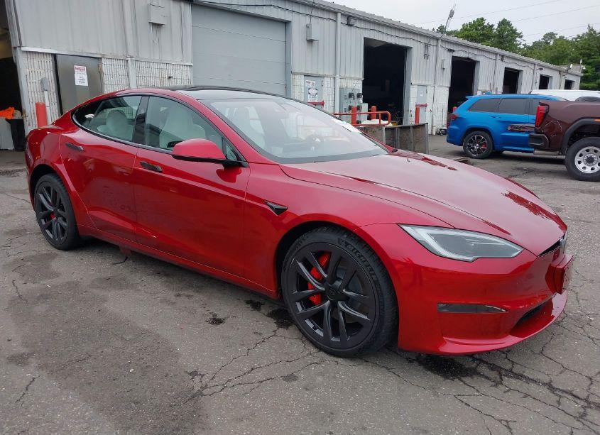 Main photo of 2024 TESLA MODEL S PLAID TRI MOTOR ALL-WHEEL DRIVE with VIN 5YJSA1E69RF540793