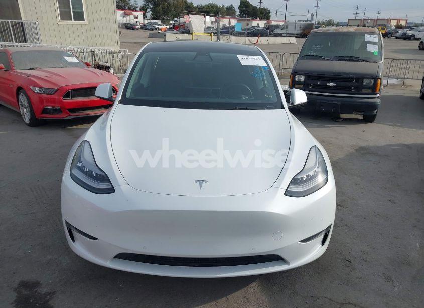 Thumbnail 4 of 2021 TESLA MODEL Y LONG RANGE DUAL MOTOR ALL-WHEEL DRIVE