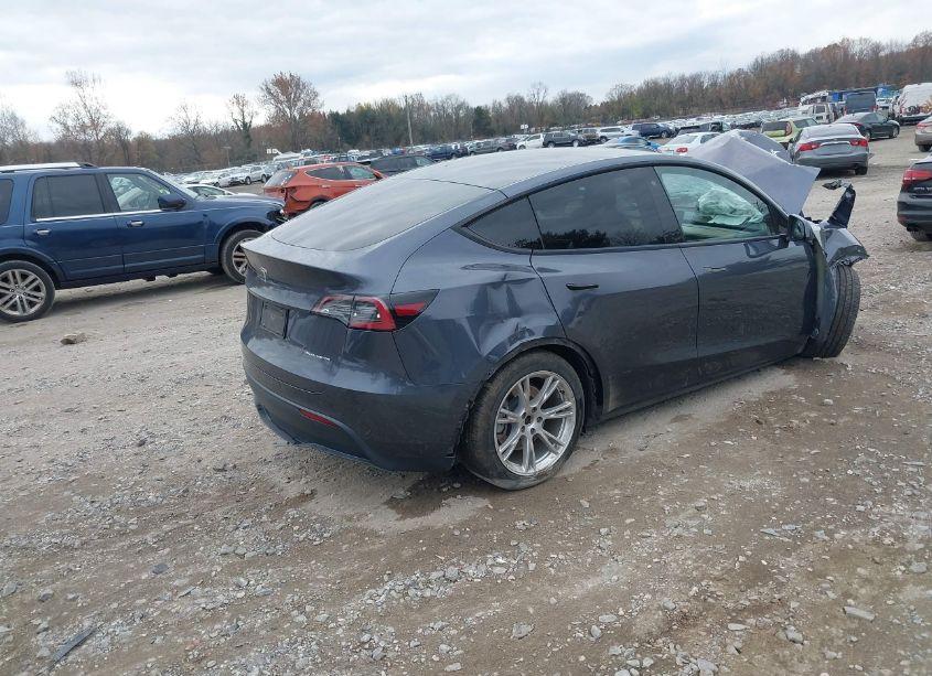 Thumbnail 13 of 2020 TESLA MODEL Y LONG RANGE DUAL MOTOR ALL-WHEEL DRIVE