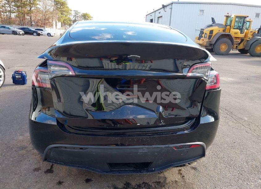Thumbnail 8 of 2021 TESLA MODEL Y LONG RANGE DUAL MOTOR ALL-WHEEL DRIVE