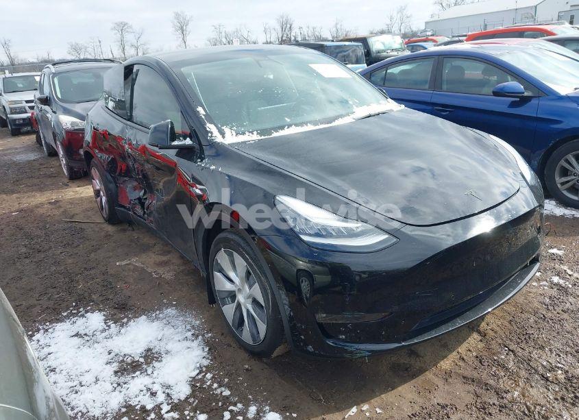 Main photo of 2021 TESLA MODEL Y LONG RANGE DUAL MOTOR ALL-WHEEL DRIVE with VIN 5YJYGDEE6MF285336