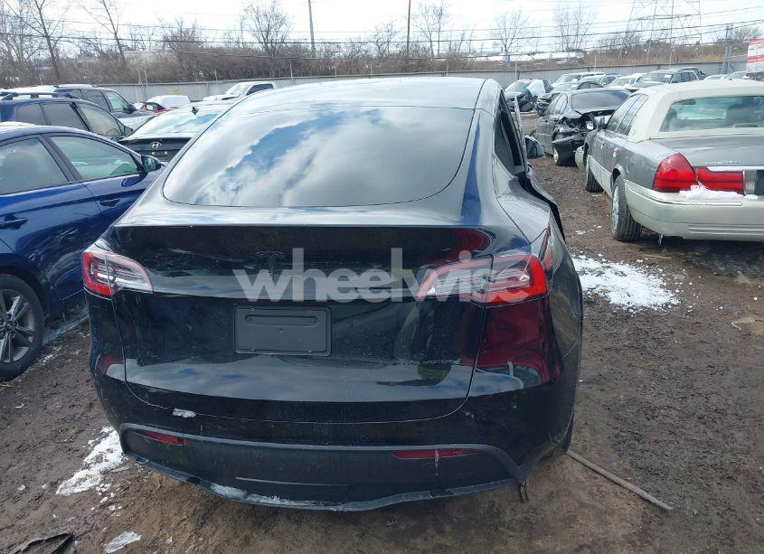 Thumbnail 8 of 2021 TESLA MODEL Y LONG RANGE DUAL MOTOR ALL-WHEEL DRIVE