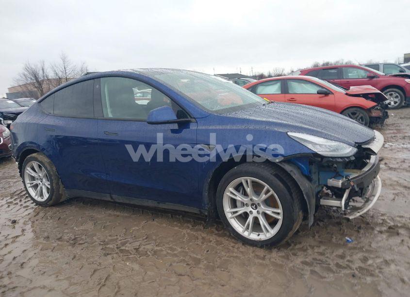 Thumbnail 6 of 2021 TESLA MODEL Y LONG RANGE DUAL MOTOR ALL-WHEEL DRIVE