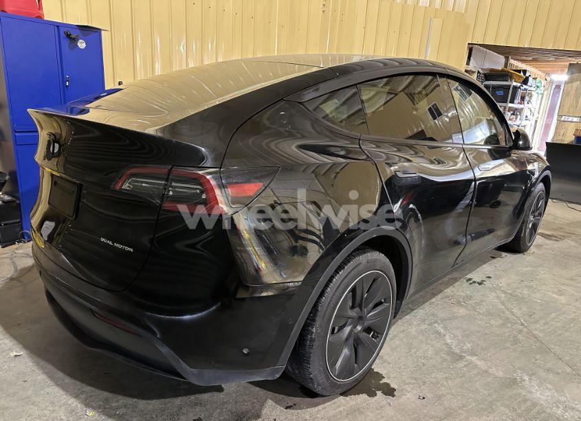 Thumbnail 6 of 2021 TESLA MODEL Y LONG RANGE DUAL MOTOR ALL-WHEEL DRIVE