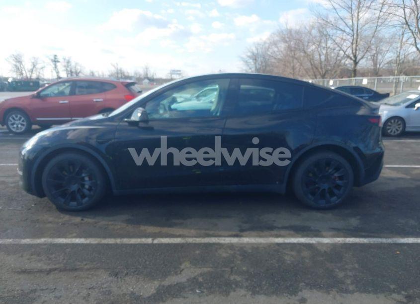 Thumbnail 6 of 2021 TESLA MODEL Y LONG RANGE DUAL MOTOR ALL-WHEEL DRIVE