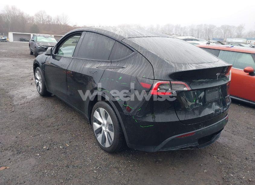 Thumbnail 14 of 2021 TESLA MODEL Y LONG RANGE DUAL MOTOR ALL-WHEEL DRIVE