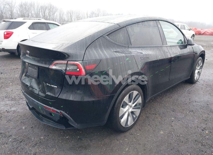 Thumbnail 15 of 2021 TESLA MODEL Y LONG RANGE DUAL MOTOR ALL-WHEEL DRIVE