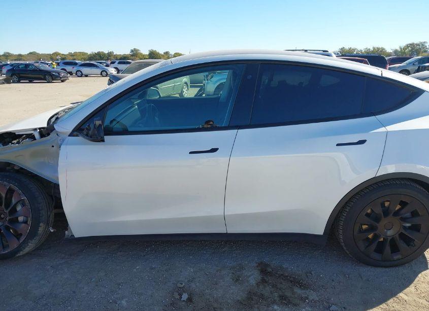 Thumbnail 7 of 2020 TESLA MODEL Y LONG RANGE DUAL MOTOR ALL-WHEEL DRIVE