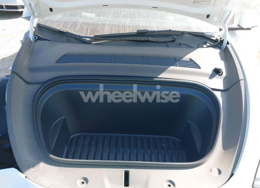 Thumbnail 2 of 2025 TESLA MODEL Y LONG RANGE DUAL MOTOR ALL-WHEEL DRIVE