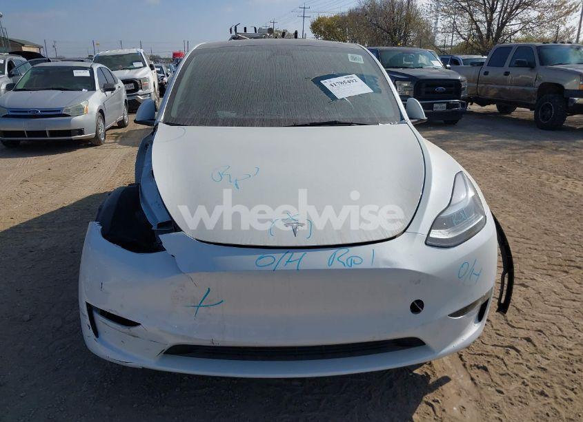 Thumbnail 5 of 2025 TESLA MODEL Y LONG RANGE DUAL MOTOR ALL-WHEEL DRIVE