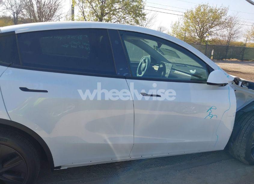 Thumbnail 6 of 2025 TESLA MODEL Y LONG RANGE DUAL MOTOR ALL-WHEEL DRIVE