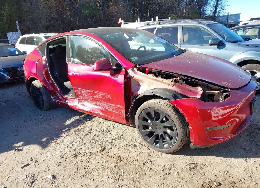 Main photo of 2024 TESLA MODEL Y LONG RANGE DUAL MOTOR ALL-WHEEL DRIVE with VIN 7SAYGDEE7RF076522