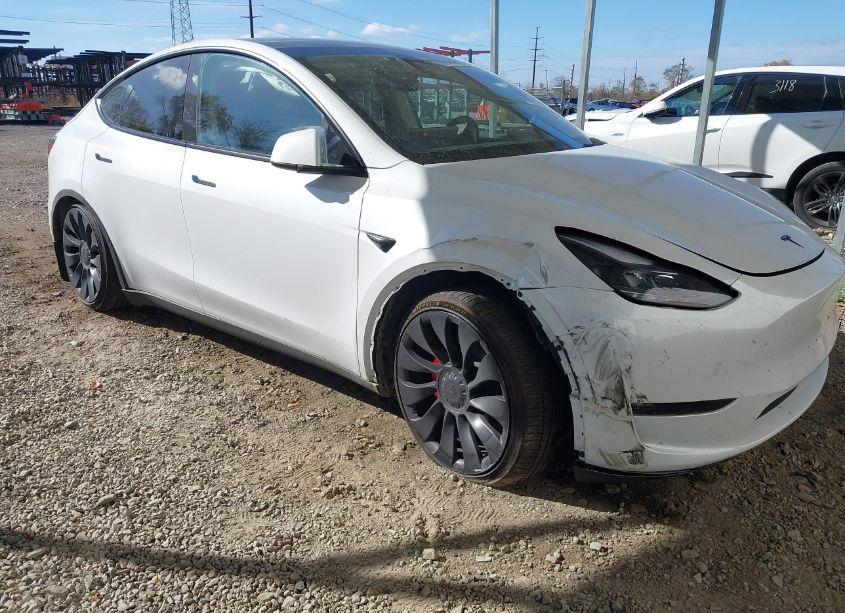 Main photo of 2024 TESLA MODEL Y PERFORMANCE DUAL MOTOR ALL-WHEEL DRIVE with VIN 7SAYGDEF7RF036501