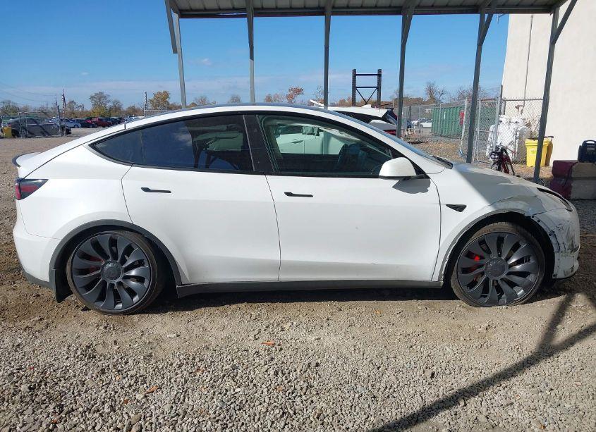 Thumbnail 5 of 2024 TESLA MODEL Y PERFORMANCE DUAL MOTOR ALL-WHEEL DRIVE