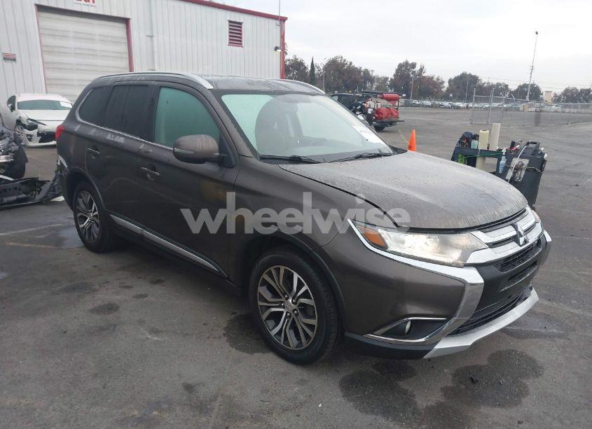Photo of MITSUBISHI OUTLANDER SE/SEL