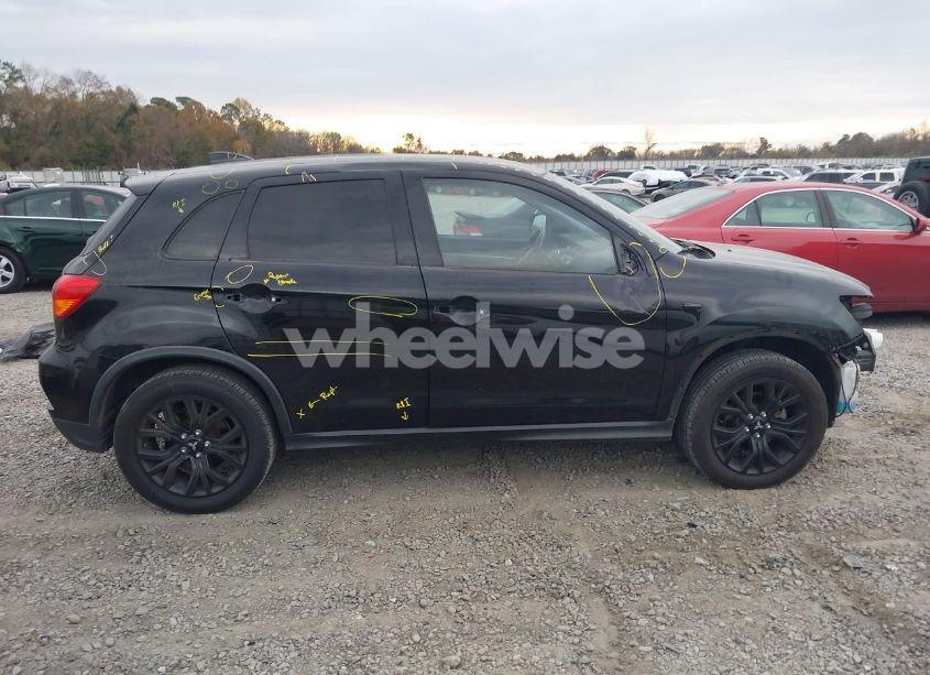 Thumbnail 5 of 2019 MITSUBISHI OUTLANDER SPORT 2.0 LE