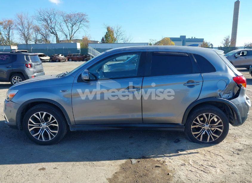 Thumbnail 6 of 2018 MITSUBISHI OUTLANDER SPORT 2.4 SE