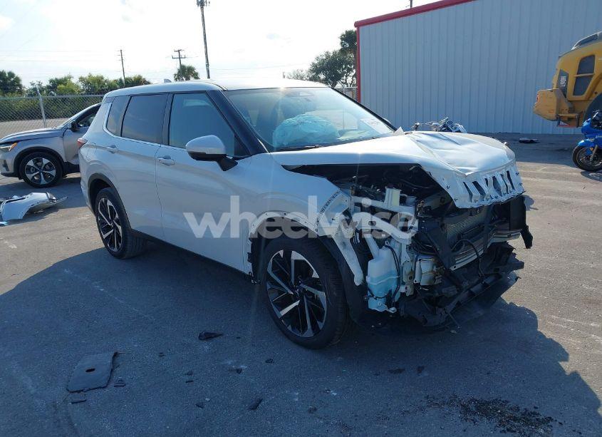 Photo of MITSUBISHI OUTLANDER SE/SE BLACK EDITION/SE BLACK EDITION W/PANO ROOF S-AWC