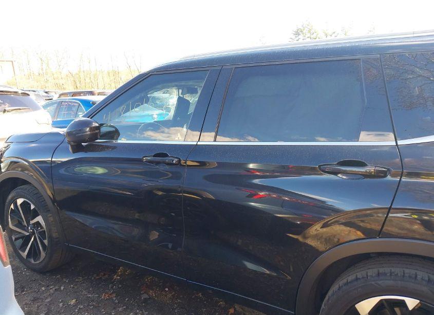 Thumbnail 6 of 2022 MITSUBISHI OUTLANDER SEL SPECIAL EDITION