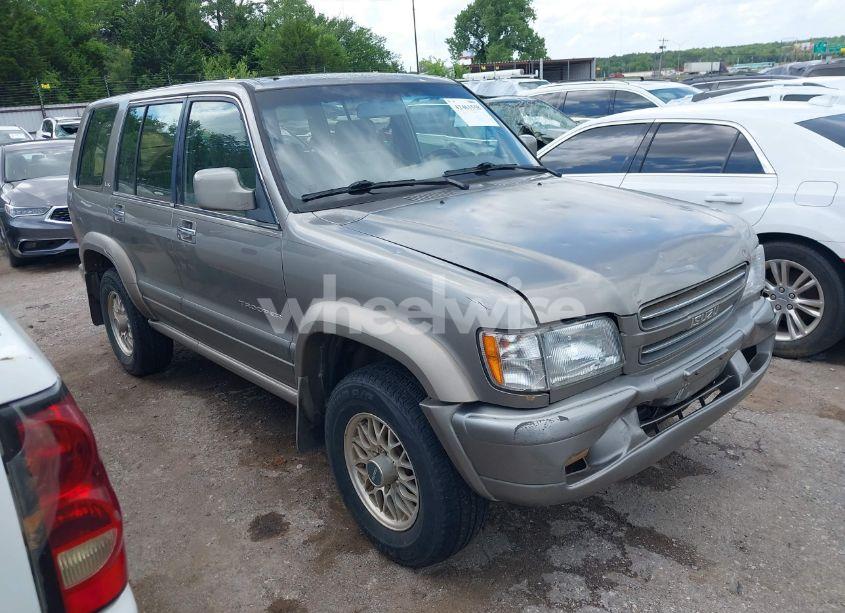2002 Isuzu Trooper - Photo 1