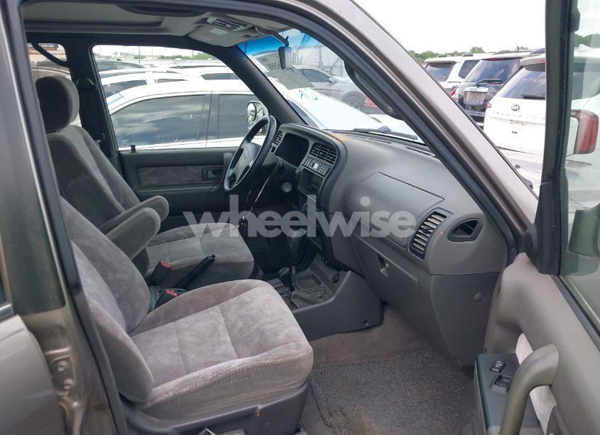 2002 Isuzu Trooper